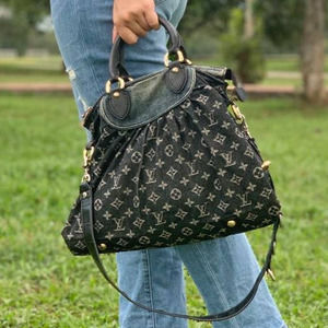 💎✨Authentic✨💎 Louis Vuitton Monogram Denim Neo Cabby MM Hand Bag